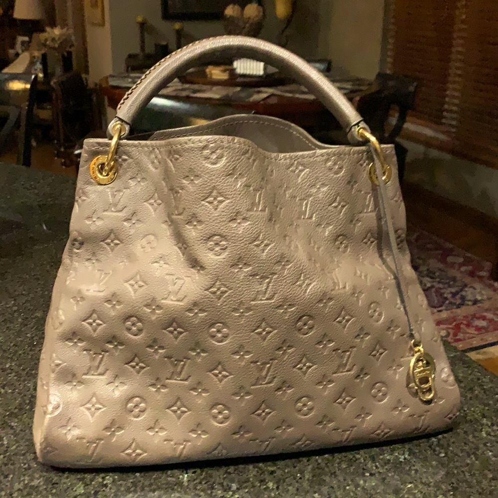 Artsy LV
